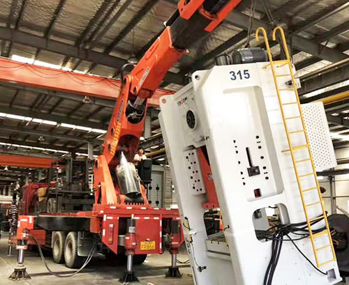 泰宁县提升工作效率，选择优质折臂吊租赁服务