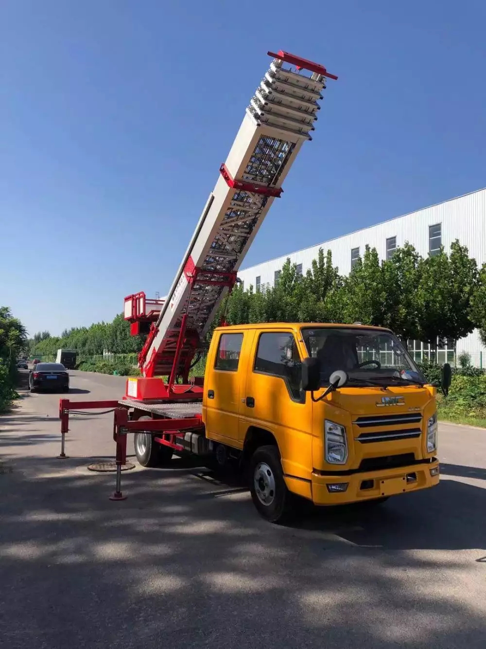 泰宁县附近的云梯车出租服务：轻松解决高空作业需求